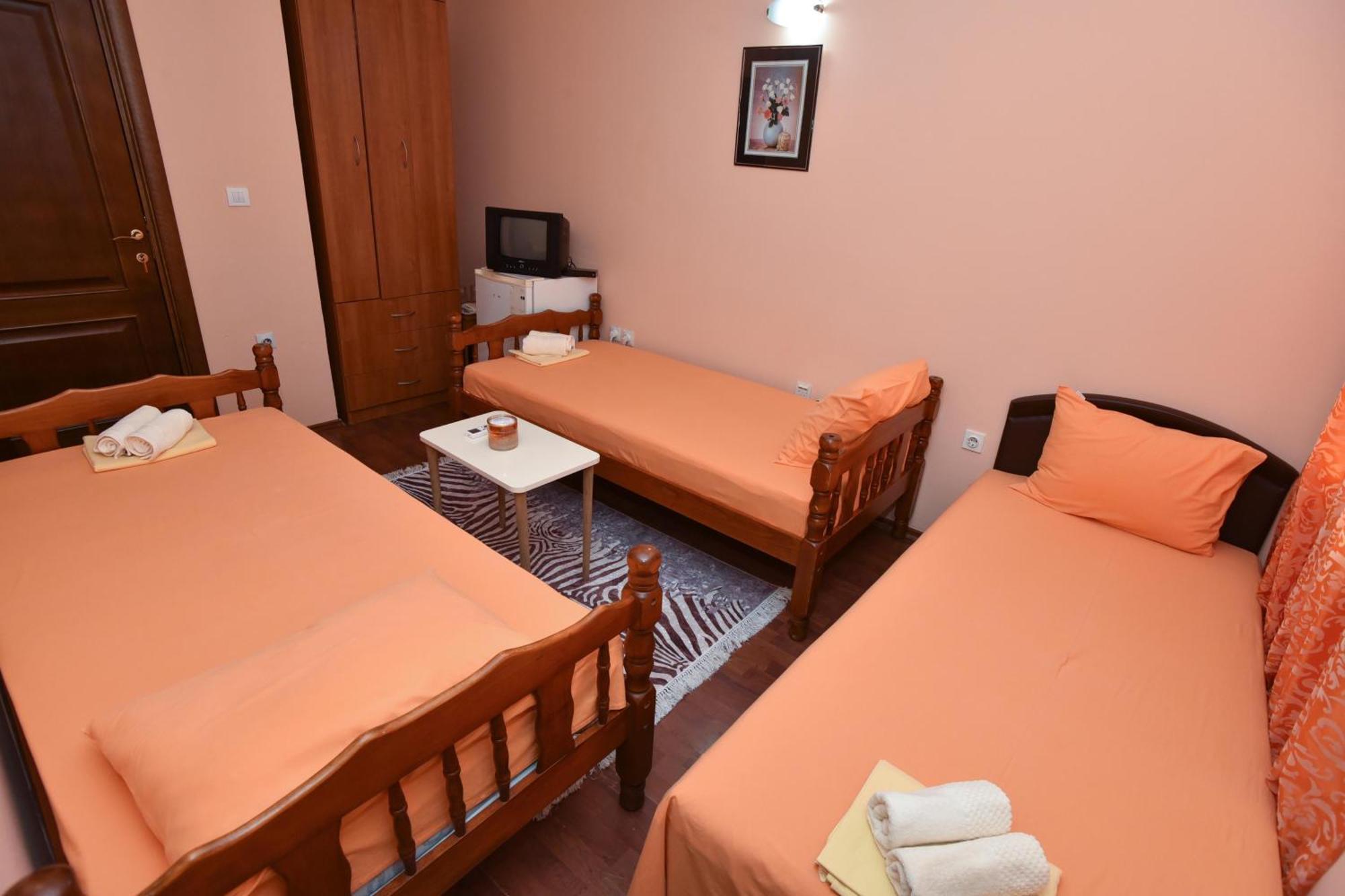 Vila Apartments Lidija Petrovac na moru Exterior foto